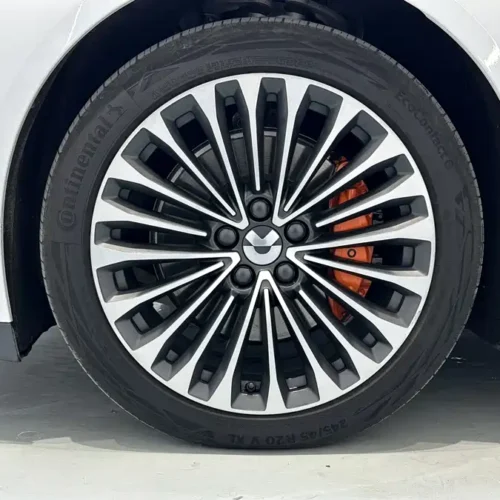 900x675_0_q87_c42_autohomecar__ChtpWGlKS3aAaYPHAAgIzYyUHxU472.jpg.webp Used NIO ET7 2022 model 100kWh first edition