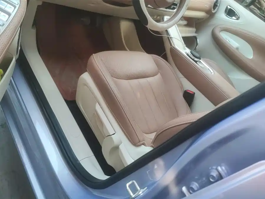 Used Wuling Bingo 2025 model 333km Yuexiang model