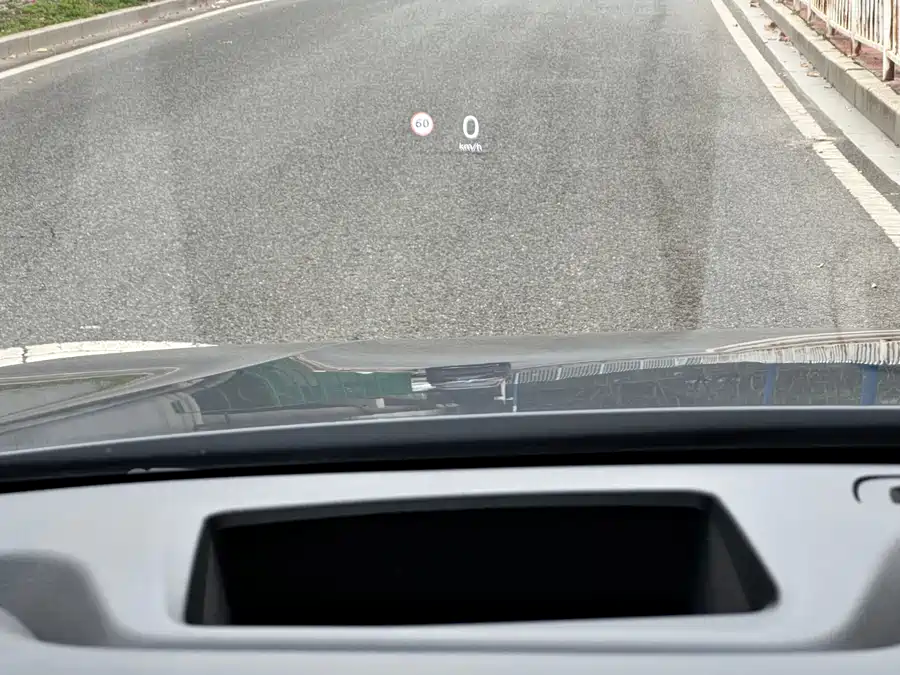 900x675_0_q87_c42_autohomecar__ChtpWGlKXQuAO_NOAAisln-5VS4149.jpg.webp Used NIO ES8 2020 580KM Signature Edition Six-Seater Edition