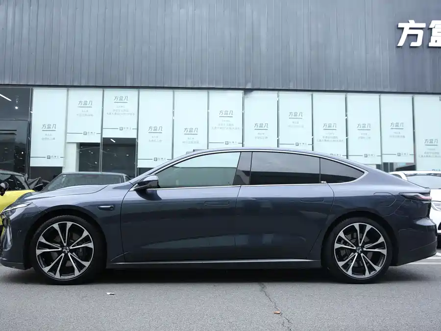 900x675_0_q87_c42_autohomecar__ChtpWGlLRDiAccQ8AAfuDPbaPlo769.jpg.webp Used NIO ET7 2022 model 100kWh first edition