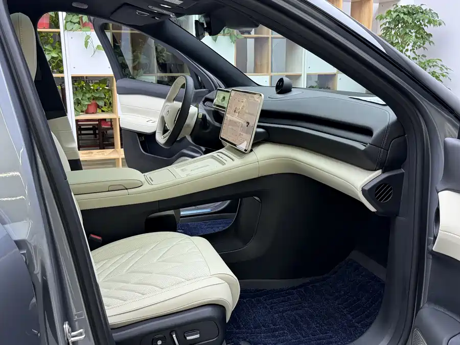 Used NIO ES6 2025 model 75kWh