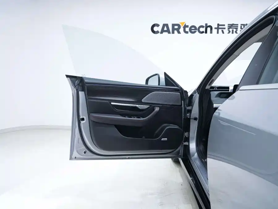 900x675_0_q87_c42_autohomecar__ChtpWGlLSQaAHSQQAAFNSq7Xx64126.jpg.webp Used Xpeng P7 2022 480E