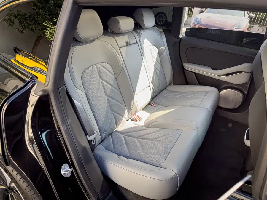 900x675_0_q87_c42_autohomecar__ChtpWGlLdpeAezQfAAgKxbZhHbY747.jpg.webp Used NIO ET5T 2025 75kWh Touring