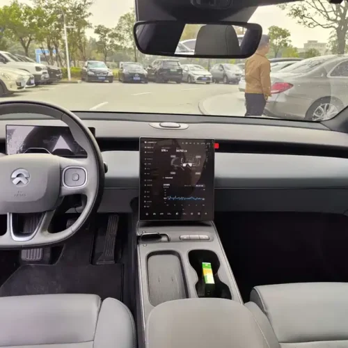 900x675_0_q87_c42_autohomecar__ChtpWGlLhU2AYvkiAAew-_OzkGU587.jpg.webp Used NIO ET5T 2023 75kWh Touring