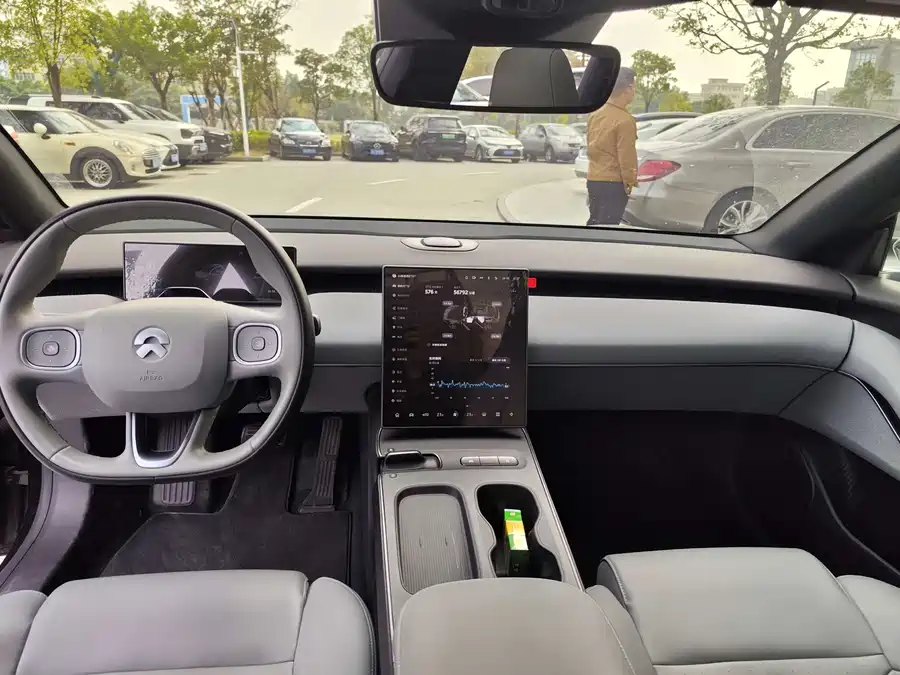 900x675_0_q87_c42_autohomecar__ChtpWGlLhU2AYvkiAAew-_OzkGU587.jpg.webp Used NIO ET5T 2023 75kWh Touring