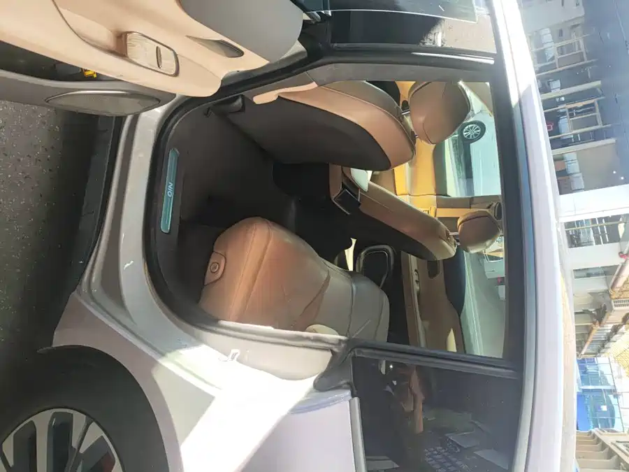 900x675_0_q87_c42_autohomecar__ChtpWGlM6HqAfR3nAAKjhwDBYGg926.jpg.webp Used NIO ET7 2022 model 100kWh first edition