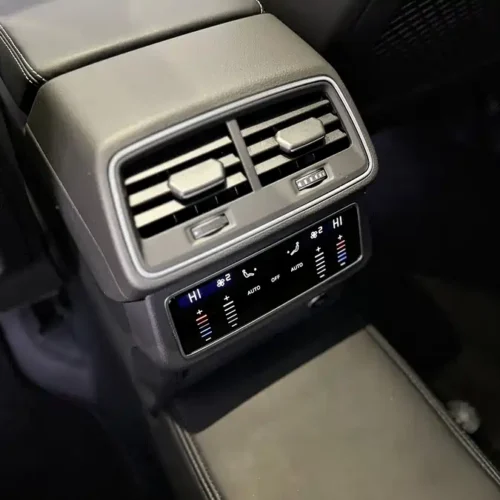 900x675_0_q87_c42_autohomecar__ChtpWGlMpAyAHsFEAAfJn4i1GQY707.jpg.webp Used Audi A6L 2025 45 TFSI Premium Dynamic Model