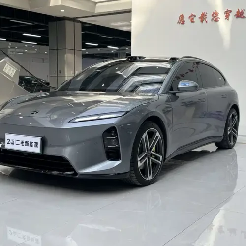 900x675_0_q87_c42_autohomecar__ChtpWGlMrbOAIIDLAASJBrnvPUU402.jpg.webp Used NIO ET5T 2025 Champion Commemorative Edition 75kWh Tourin