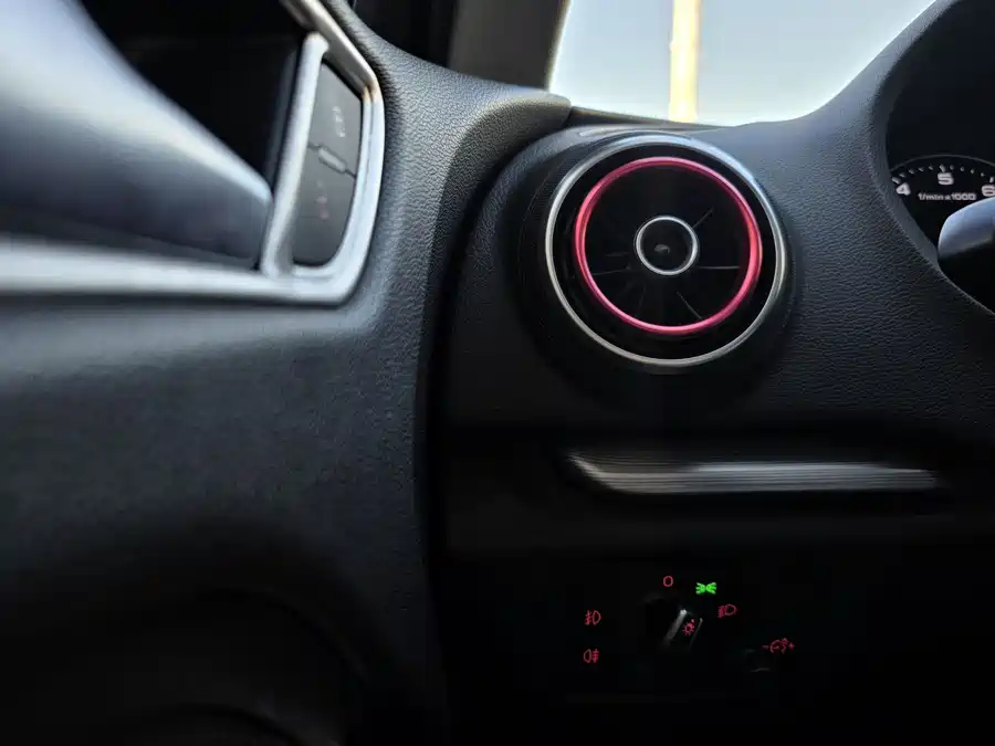 Used Audi A3 2016 Limousine 35 TFSI LinkedIn type