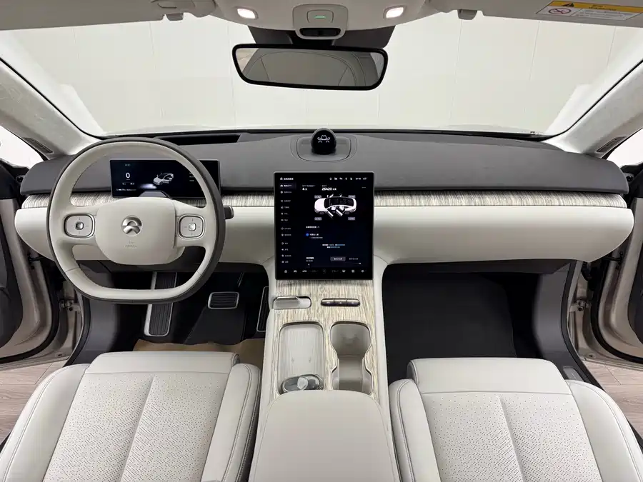 900x675_0_q87_c42_autohomecar__ChtpWGlN_SmAWCrxAAf74SlcMXw773.jpg.webp Used NIO ET7 2024 75kWh Executive Edition