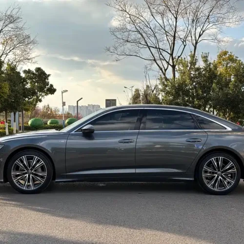 900x675_0_q87_c42_autohomecar__ChtpWGlOV4yACFS5AA6lY0GBTYE059.jpg.webp Used Audi A6L 2020 45 TFSI quattro exclusive dynamic model