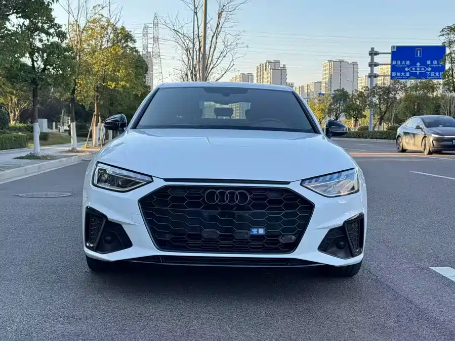 900x675_0_q87_c42_autohomecar__ChtpWGlPLRCAV-95AARPGMVMoZI461.jpg.webp Used Audi A4L 2024 40 TFSI luxury and dynamic model