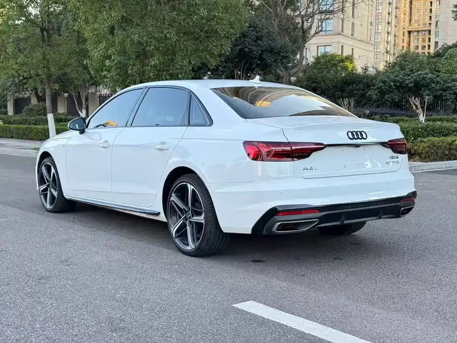 900x675_0_q87_c42_autohomecar__ChtpWGlPLRGAbnUSAAS7XOpgLSI187.jpg.webp Used Audi A4L 2024 40 TFSI luxury and dynamic model