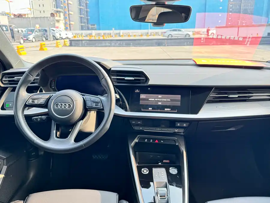 900x675_0_q87_c42_autohomecar__ChtpWGlQnJ6AfaTbAAhsaPcrEpI762.jpg.webp Used Audi A3 2022 Sportback 35 TFSI stylish and sporty