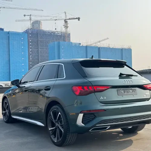 900x675_0_q87_c42_autohomecar__ChtpWGlQnKaAakAiAAgrM_4X7lc442.jpg.webp Used Audi A3 2022 Sportback 35 TFSI stylish and sporty