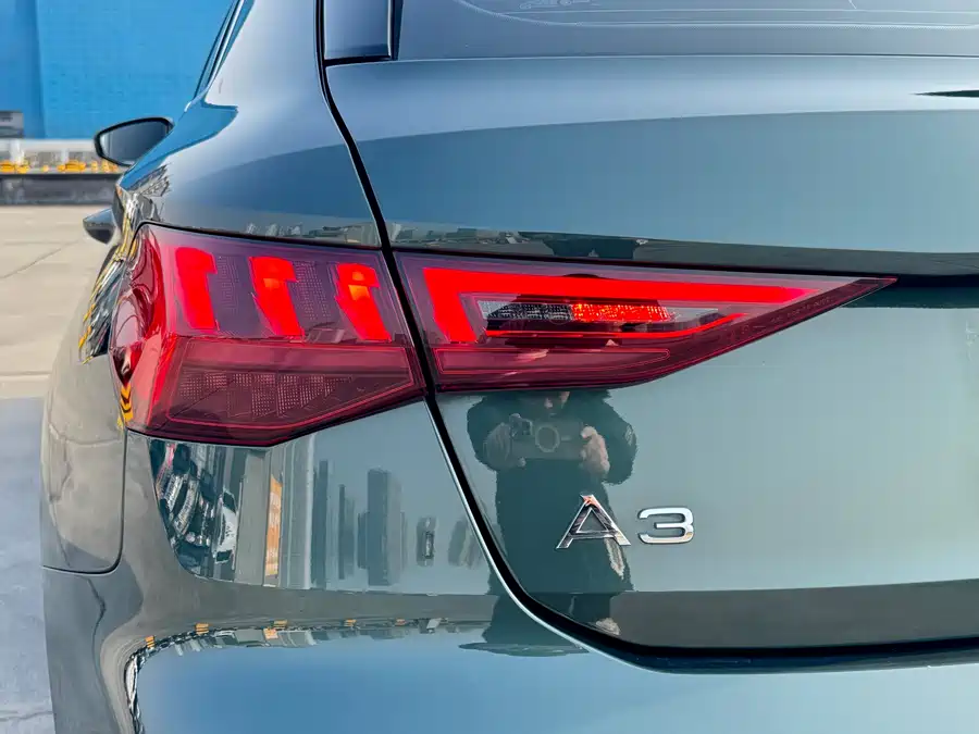 900x675_0_q87_c42_autohomecar__ChtpWGlQnKeARjY4AAdZCJxvJHQ157.jpg.webp Used Audi A3 2022 Sportback 35 TFSI stylish and sporty