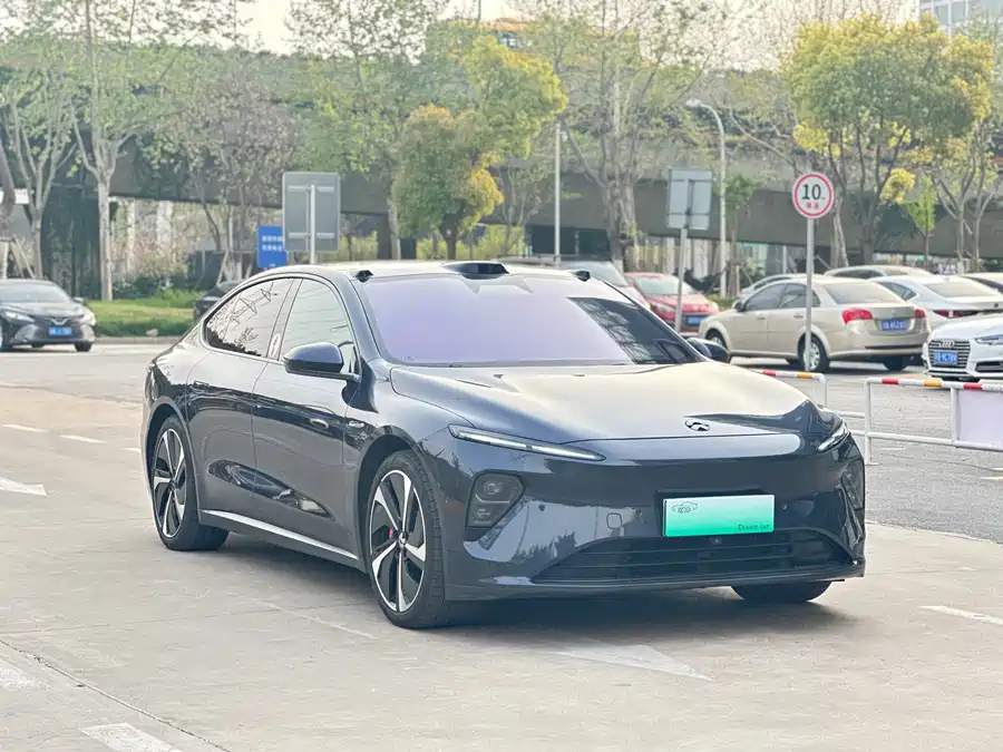 900x675_0_q87_c42_autohomecar__ChxkPWf3FReAU8OmAAnfv16KZgc245.jpg.webp Used NIO ET7 2022 model 100kWh first edition