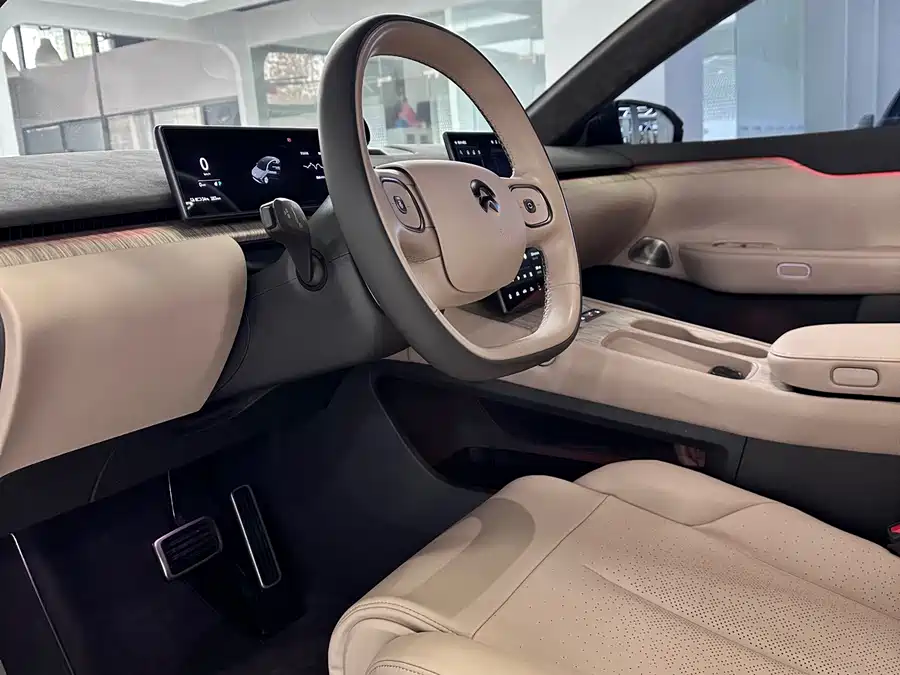 900x675_0_q87_c42_autohomecar__ChxkPmdbociAfq_TAAk2TLQ8raY434.jpg.webp Used NIO ET7 2022 model 75kWh