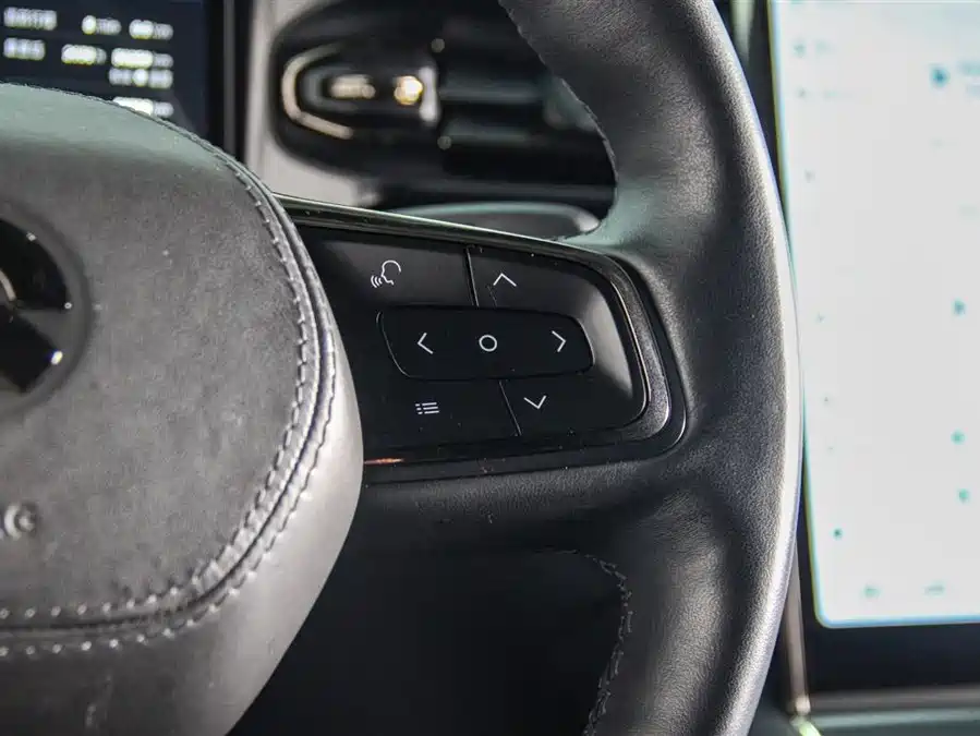 900x675_0_q87_c42_autohomecar__ChxoHWfZG1-AZA3AAAFrd78evLk908.jpg.webp Used NIO EC6 2020 440KM Performance Edition