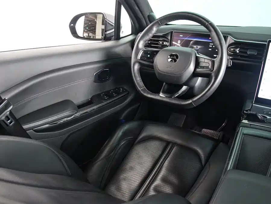 900x675_0_q87_c42_autohomecar__ChxoHmfZG1yAZBX8AAGRCGjYE_4289.jpg.webp Used NIO EC6 2020 440KM Performance Edition