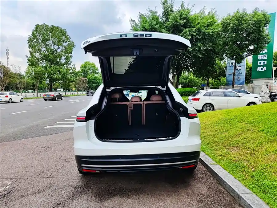 900x675_0_q87_c42_autohomecar__ChxpV2i2pEWAEmPMAAN3UeLmYKU995.jpg.webp Used NIO EC6 2024 model 75kWh