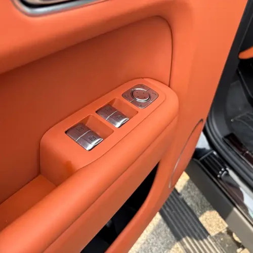 900x675_0_q87_c42_autohomecar__ChxpV2iS5e-AHBACAAYyFB2uJkI822.jpg.webp Used Li Auto L9 2024 Ultra