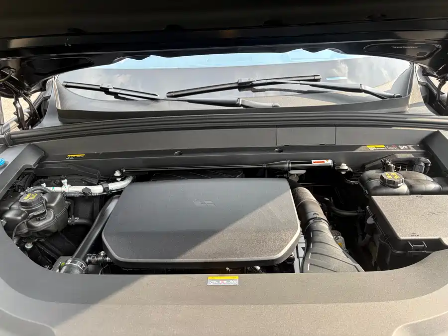 900x675_0_q87_c42_autohomecar__ChxpV2iS5gyAf_ByAAopunBWIF0313.jpg.webp Used Li Auto L9 2024 Ultra
