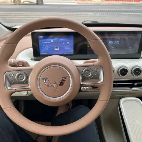 900x675_0_q87_c42_autohomecar__ChxpV2iouFuAZ7DYAAi94esi6LM100.jpg.webp Used Wuling Bingo 2025 model 333km Yuexiang model