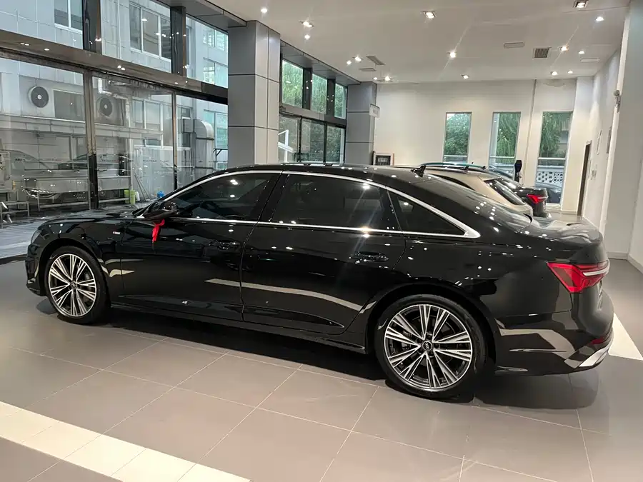 900x675_0_q87_c42_autohomecar__ChxpV2itDdaAH_9BAAjeQWMl2Ow797.jpg.webp Used Audi A6L 2025 45 TFSI Premium Dynamic Model