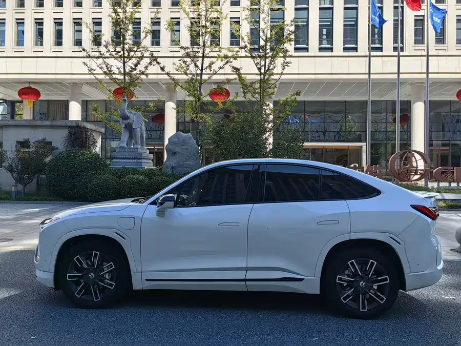 900x675_0_q87_c42_autohomecar__ChxpV2j0aB2AUfgvAApzNxJvTEg208.jpg.webp Used NIO EC6 2020 440KM Performance Edition