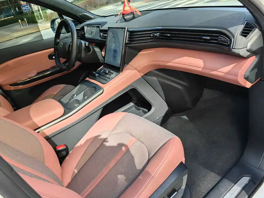 900x675_0_q87_c42_autohomecar__ChxpV2j0aCCAB4g7AAf2UNXLirk925.jpg.webp Used NIO EC6 2020 440KM Performance Edition