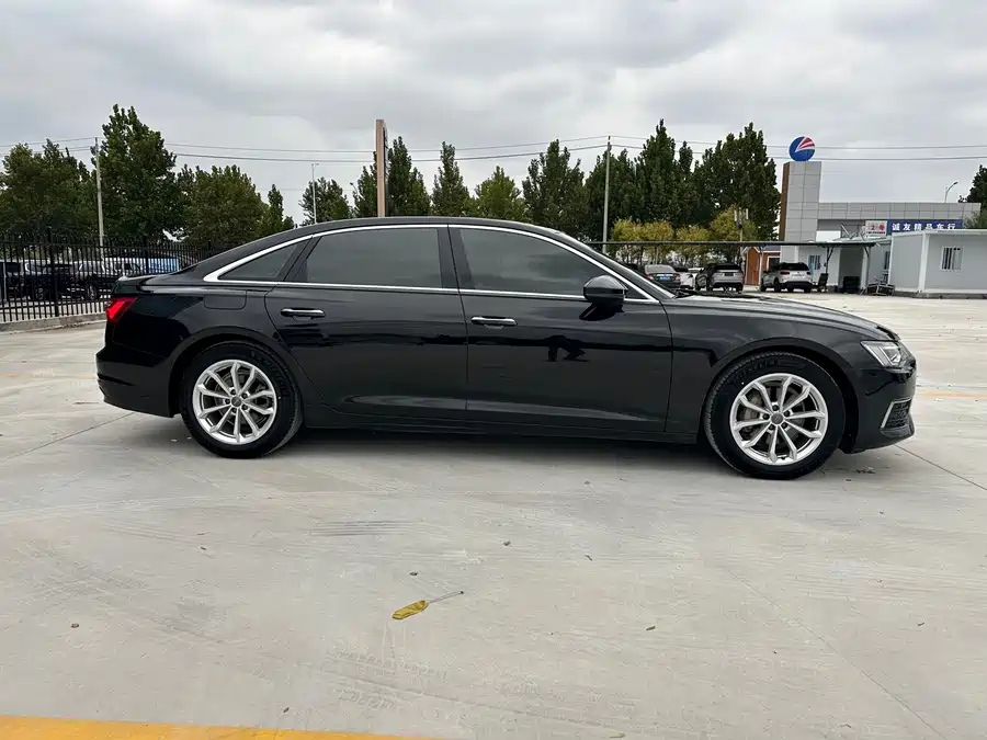 900x675_0_q87_c42_autohomecar__ChxpV2j1kLKAXlrQAAkauBD1U5E379.jpg.webp Used Audi A6L 2019 40 TFSI luxury and elegant model