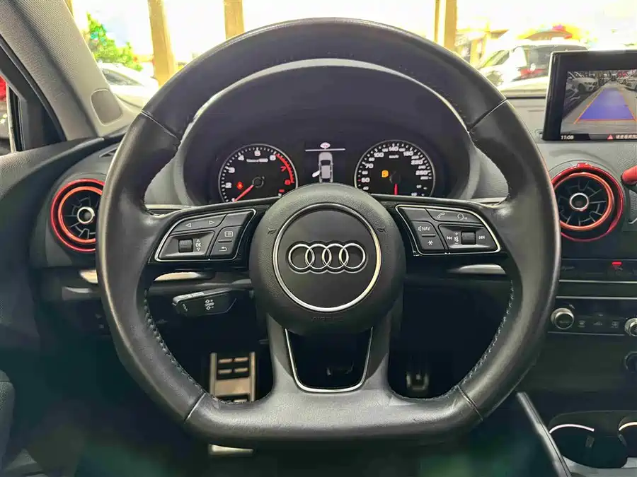 900x675_0_q87_c42_autohomecar__ChxpV2jd7siADik7AAHzg7DZaOg156.jpg.webp Used Audi A3 2020 Limousine 35 TFSI Sports National V