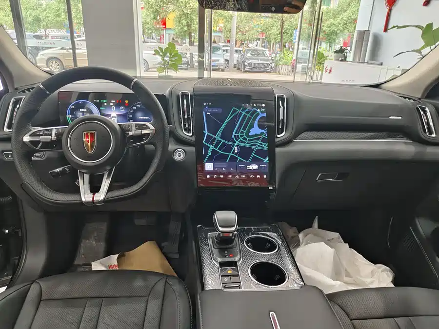 900x675_0_q87_c42_autohomecar__ChxpV2jeDjWAUdljAAbQ4CYq37o097.jpg.webp Used Hongqi HS3 PHEV 2024 115km Jinwei Edition