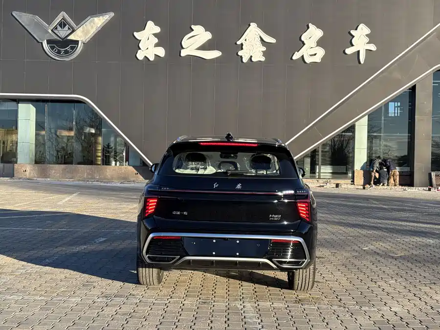 900x675_0_q87_c42_autohomecar__ChxpV2k-LoaAZeV6AAdUIhX-New022.jpg.webp Used Hongqi HS3 PHEV 2025 model 125km Jinwei PLUS 2 million commemorative edition