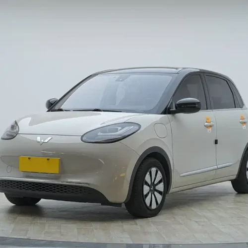 900x675_0_q87_c42_autohomecar__ChxpV2k-ZYuAPm3rAAUojEyau4w930.jpg.webp Used Wuling Bingo 2023 model 333km Yuexiang+ model