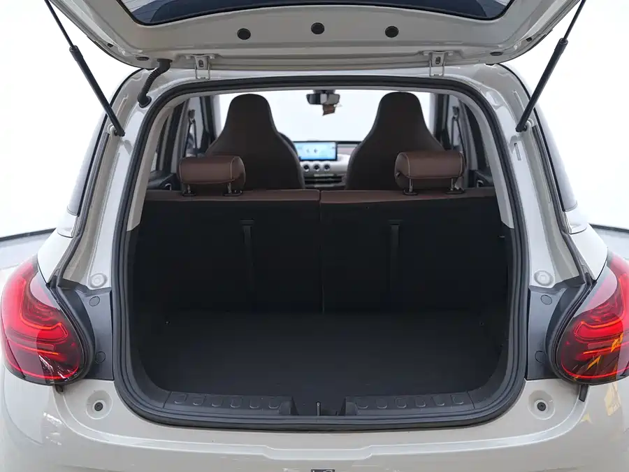 900x675_0_q87_c42_autohomecar__ChxpV2k-ZZeASNG7AAZdx8XH-xs601.jpg.webp Used Wuling Bingo 2023 model 333km Yuexiang+ model