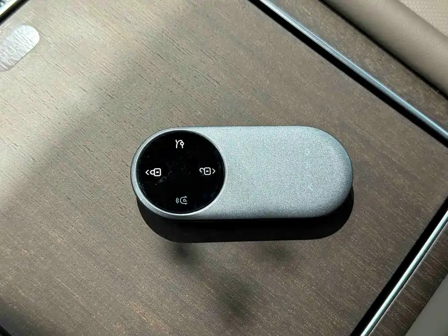 900x675_0_q87_c42_autohomecar__ChxpV2k-by-AUr2zAAtRsgvxmQo174.jpg.webp Used AITO M9 2024 extended range Ultra version 42kWh 6-seater version