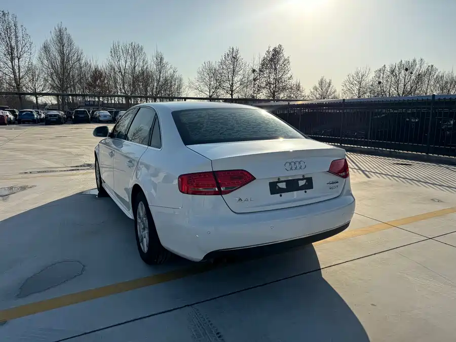 Used Audi A4L 2012 2.0 TFSI automatic comfort type