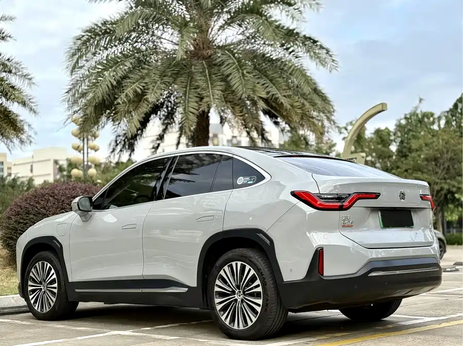 900x675_0_q87_c42_autohomecar__ChxpV2k1Eg2ACeTEAAkBy-u5ceE240.jpg.webp Used NIO EC6 2020 440KM Performance Edition