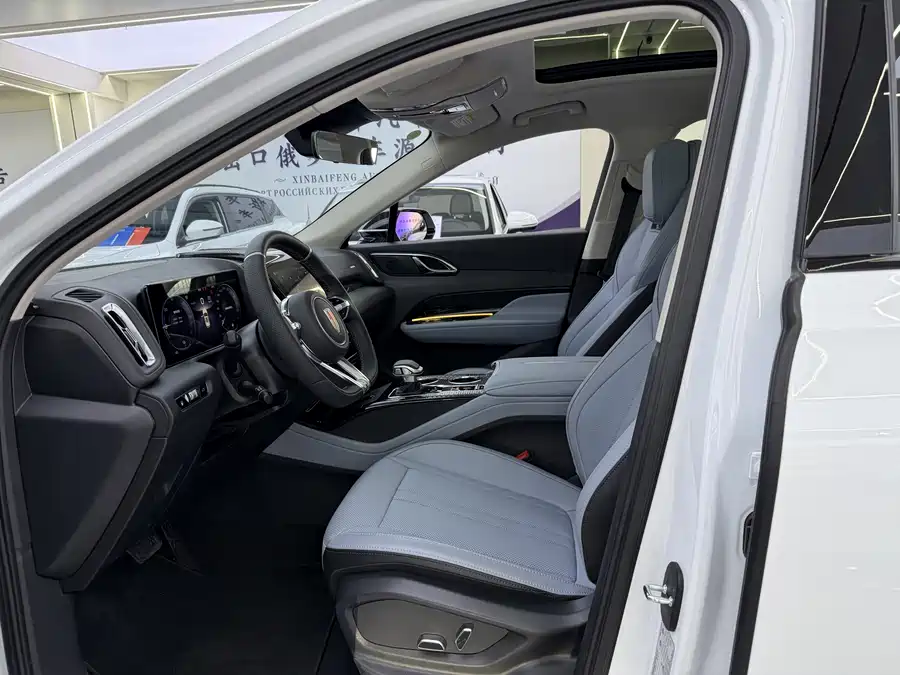 900x675_0_q87_c42_autohomecar__ChxpV2k1Q6CAPmUMAAfLdPvtMX4549.jpg.webp Used Hongqi HS3 PHEV 2025 117km Jinwei Edition