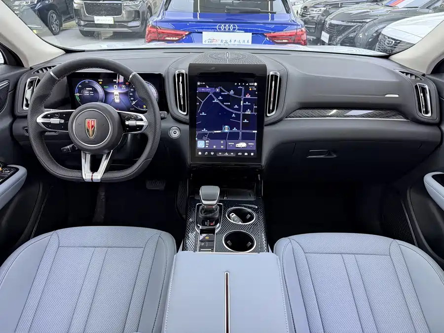 900x675_0_q87_c42_autohomecar__ChxpV2k1Q6CAQl09AAtBdr0JJNc388.jpg.webp Used Hongqi HS3 PHEV 2025 117km Jinwei Edition