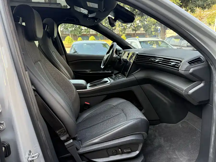 900x675_0_q87_c42_autohomecar__ChxpV2k24M6AXz0cAAceq2ake-o267.jpg.webp Used NIO EC6 2020 430KM Sports Edition