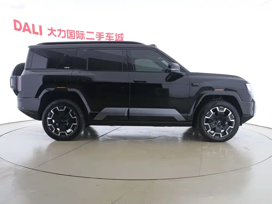 900x675_0_q87_c42_autohomecar__ChxpV2k2P_aAF-GlAALQVRVOPSk014.jpg.webp Used BYD Leopard 8 2025 Zhiyong flagship version 7 seats