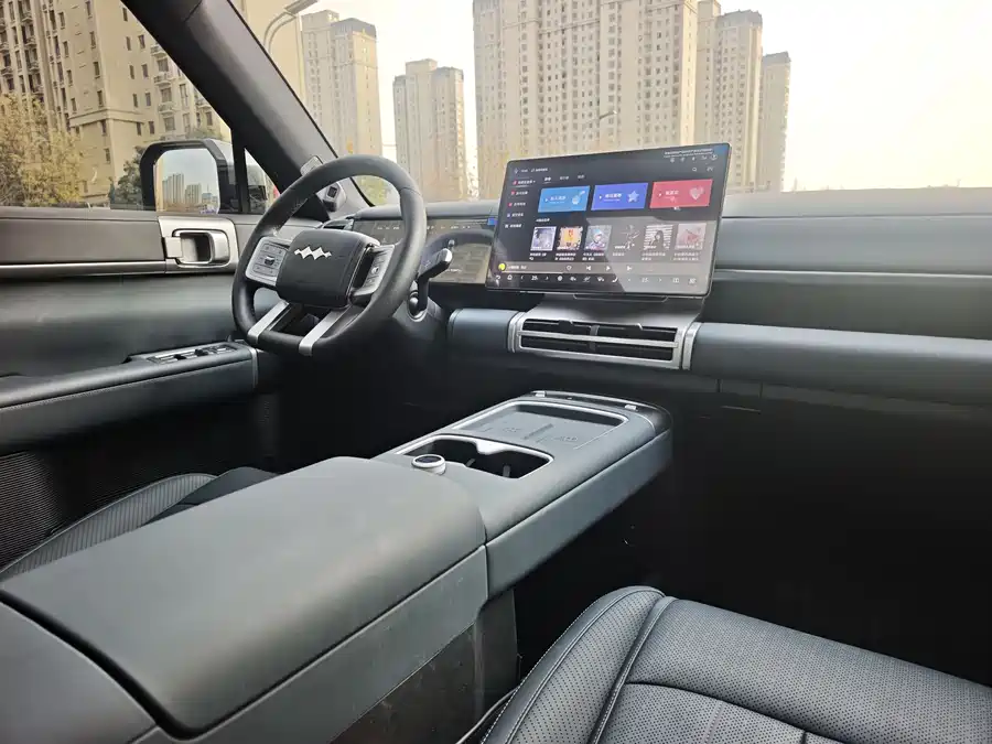 900x675_0_q87_c42_autohomecar__ChxpV2k2u12AM488AATsIv8kz5k477.jpg.webp Used BYD Leopard Titanium 7 2025 190KM four-wheel drive Ultra version