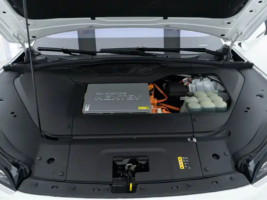 900x675_0_q87_c42_autohomecar__ChxpV2k36O6AV0RXAAFxzqSTAYw738.jpg.webp Used NIO EC6 2020 430KM Sports Edition