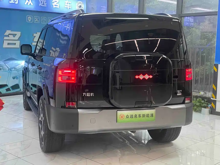 900x675_0_q87_c42_autohomecar__ChxpV2k44WmAT-k4AAgmnD9irGg143.jpg.webp Used BYD Leopard Titanium 7 2025 190KM four-wheel drive Ultra version