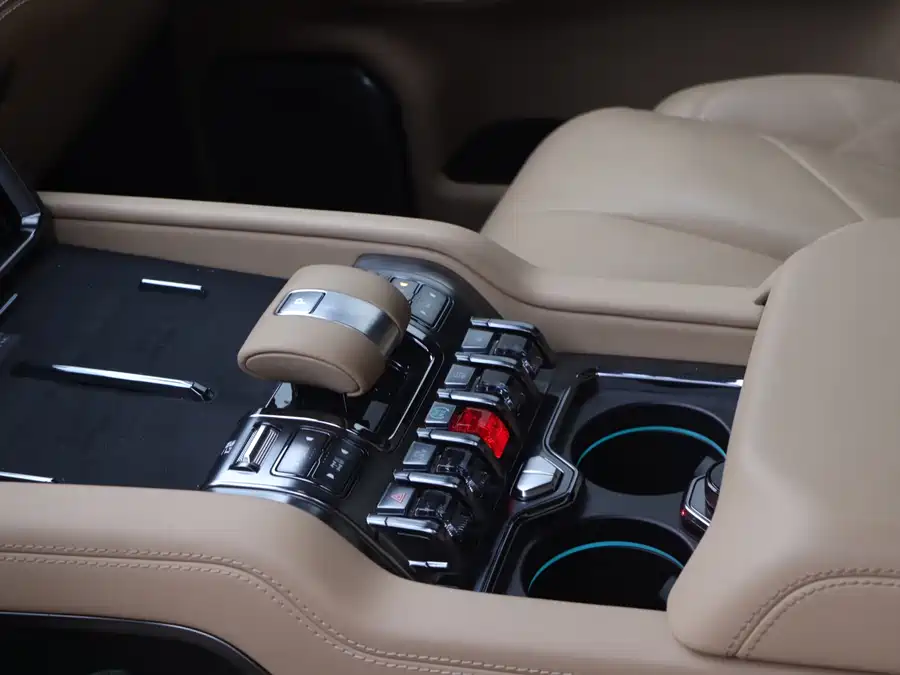 Used BYD Leopard 8 2025 Zhiyong flagship version 7 seats