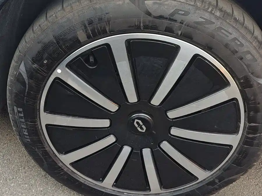 900x675_0_q87_c42_autohomecar__ChxpV2k5MteAEtw_AAMFpWZOMSU419.jpg.webp Used AITO M9 2024 pure electric Max version 100kWh 6-seater version