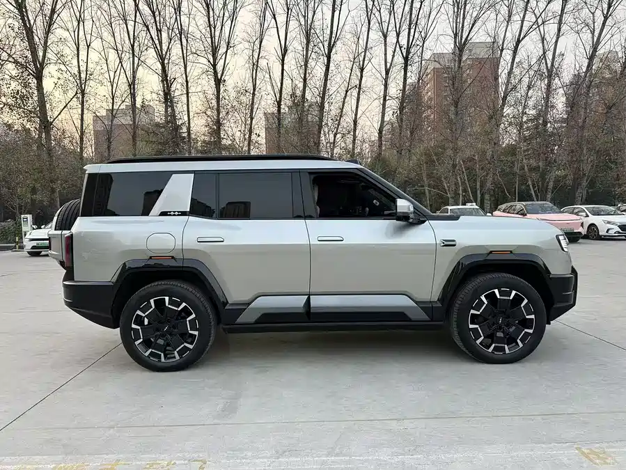 Used BYD Leopard 8 2025 Zhiyong flagship version 6 seats